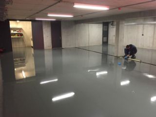 Endüstriyel Zeminlerde Güvenilir Çözüm: Epoxy Poliüretan Uygulamaları Epoxy